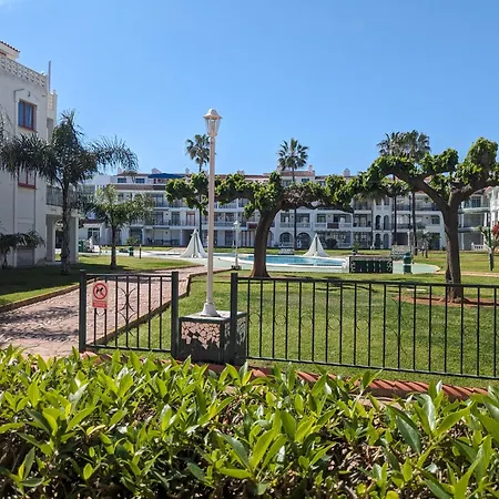 Enfrente La Playa Apartment *