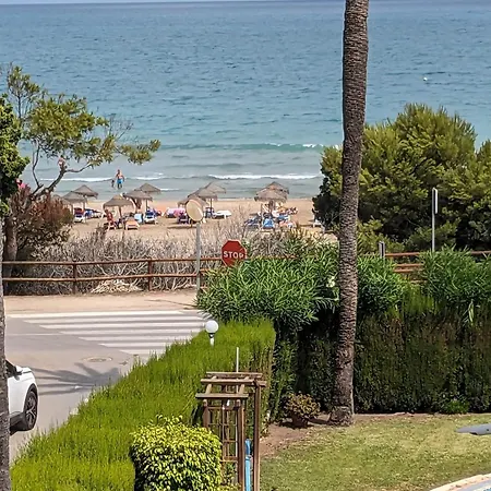 Enfrente La Playa Apartment *